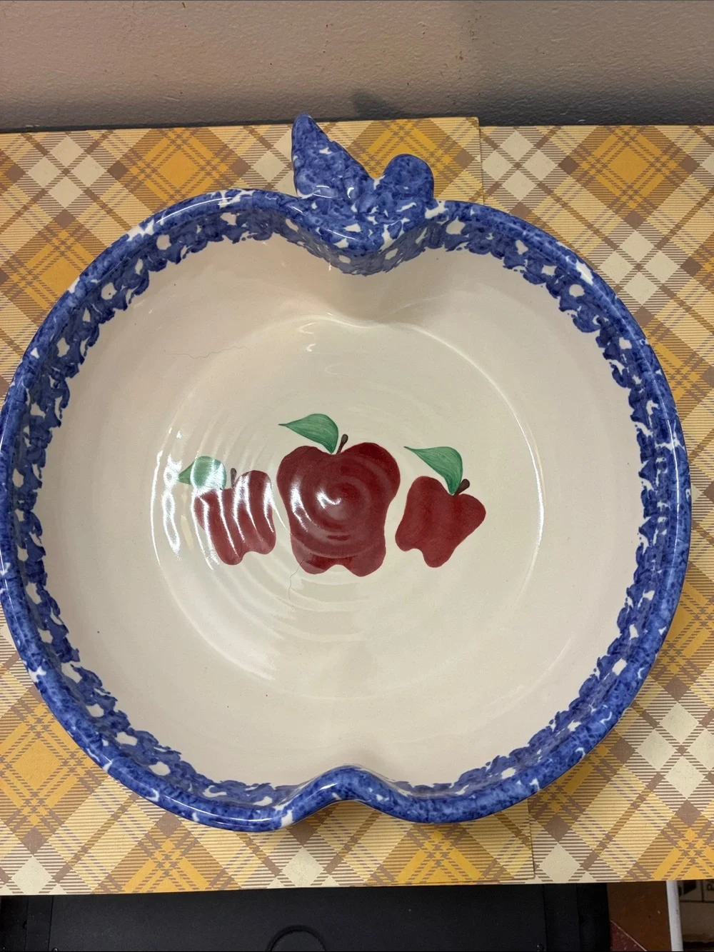 Vintage Ceramic Spongeware Pottery Dish Apple Tort